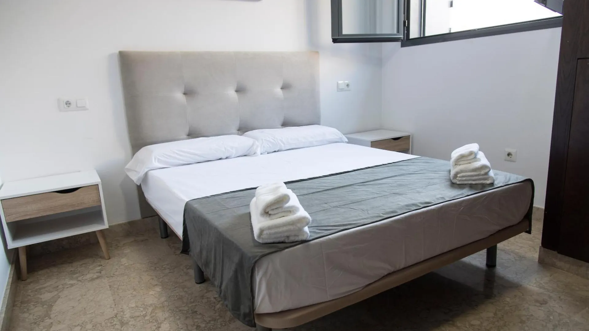 Free Parking Duplex Apartment Seville 0*,  Spain