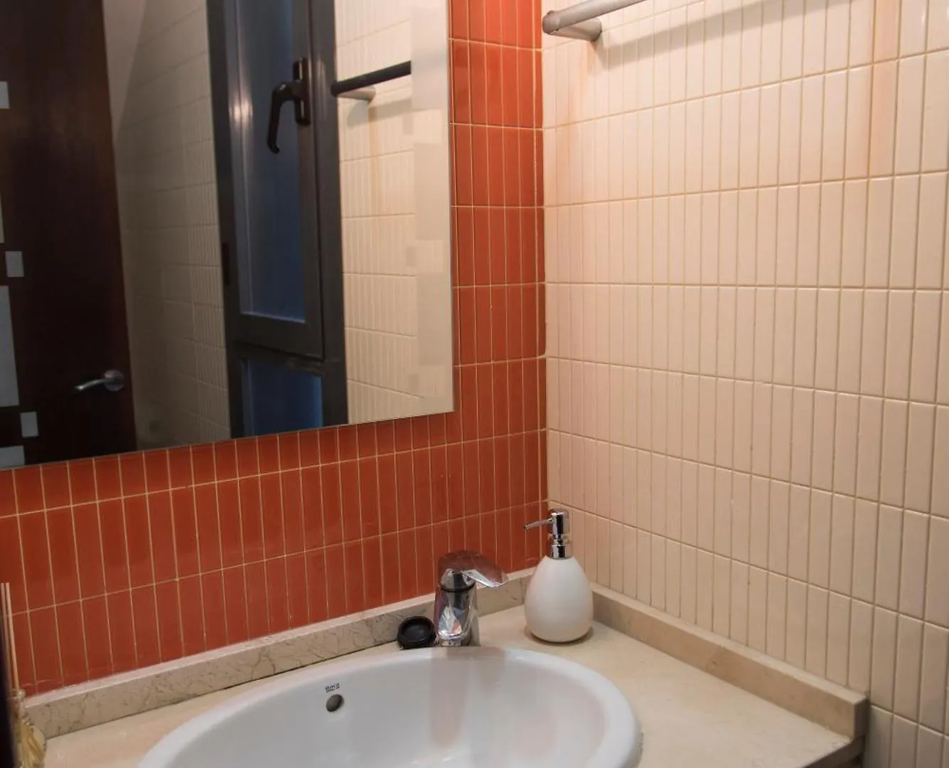 Free Parking Duplex Apartment Seville Spain