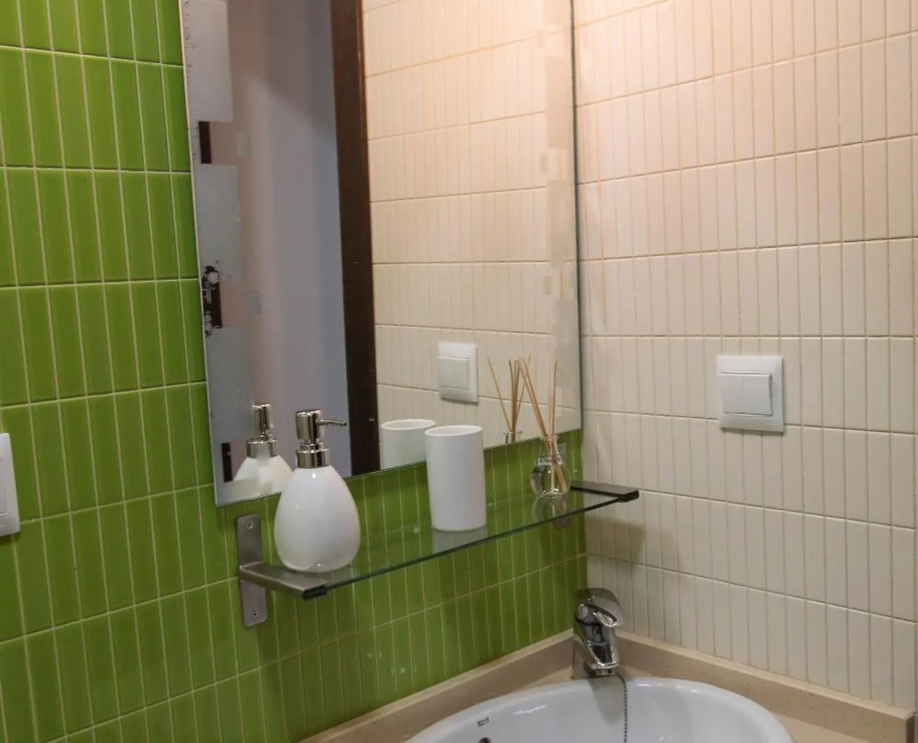 Free Parking Duplex Apartment Seville Spain